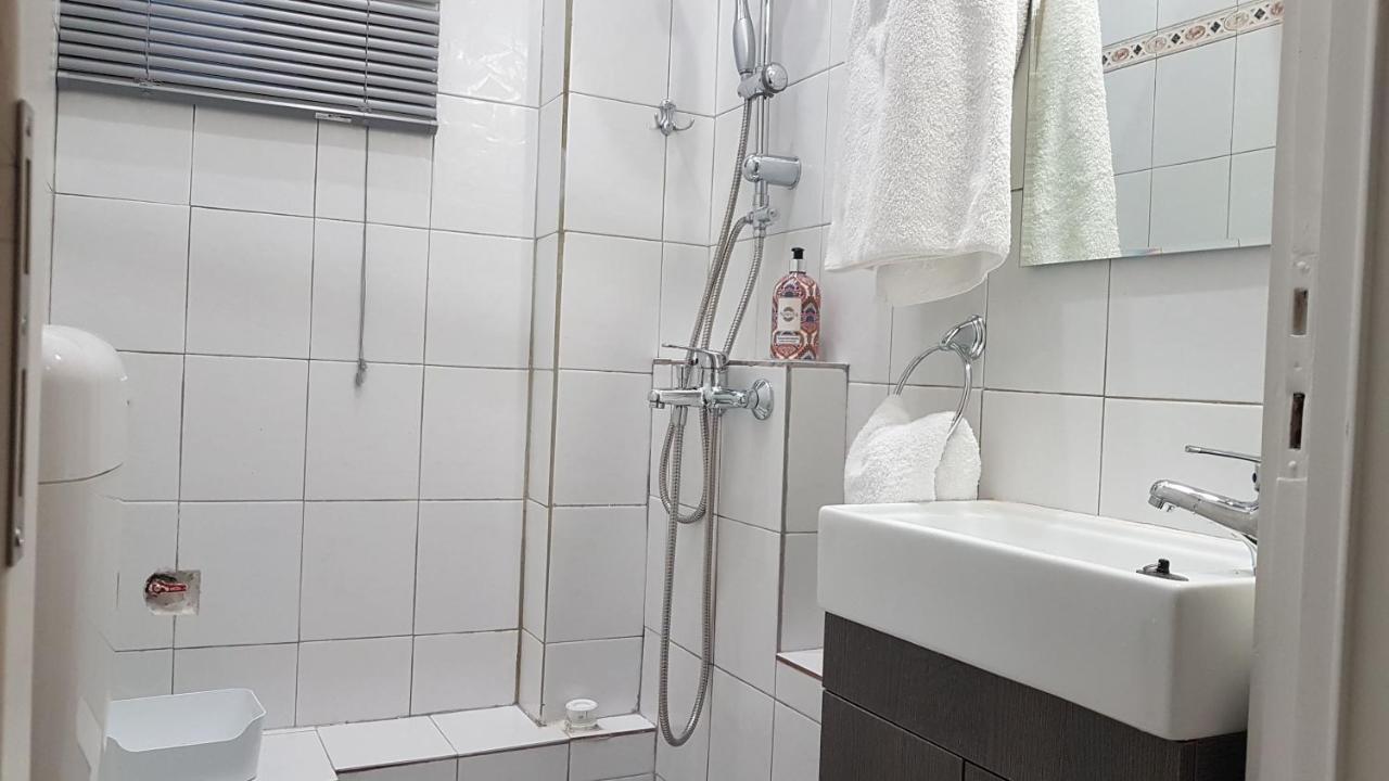 Palette Apartment Chocolate - Athens Center, 6 Bd, 3 Bath ภายนอก รูปภาพ