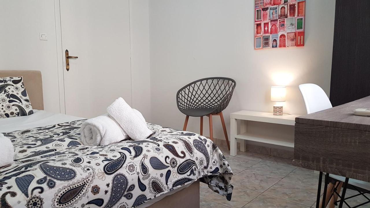 Palette Apartment Chocolate - Athens Center, 6 Bd, 3 Bath ภายนอก รูปภาพ
