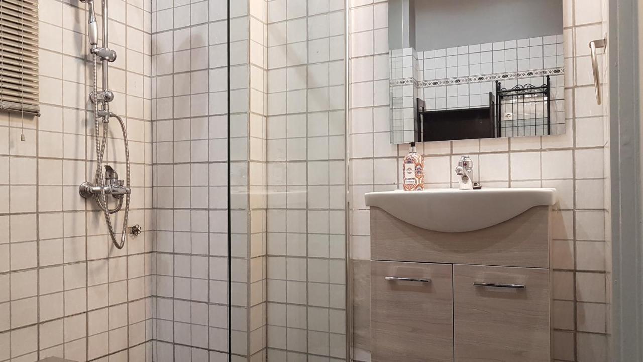 Palette Apartment Chocolate - Athens Center, 6 Bd, 3 Bath ภายนอก รูปภาพ