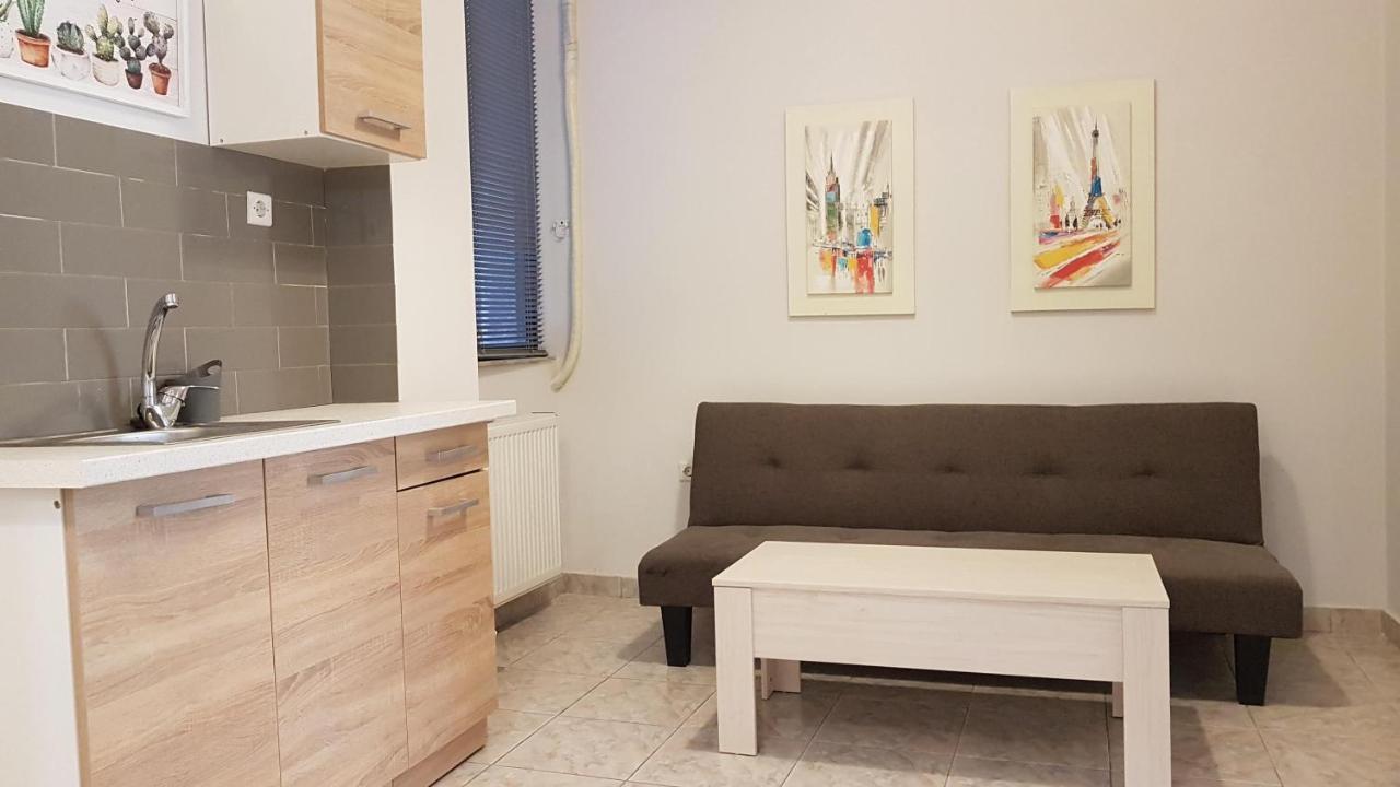 Palette Apartment Chocolate - Athens Center, 6 Bd, 3 Bath ภายนอก รูปภาพ