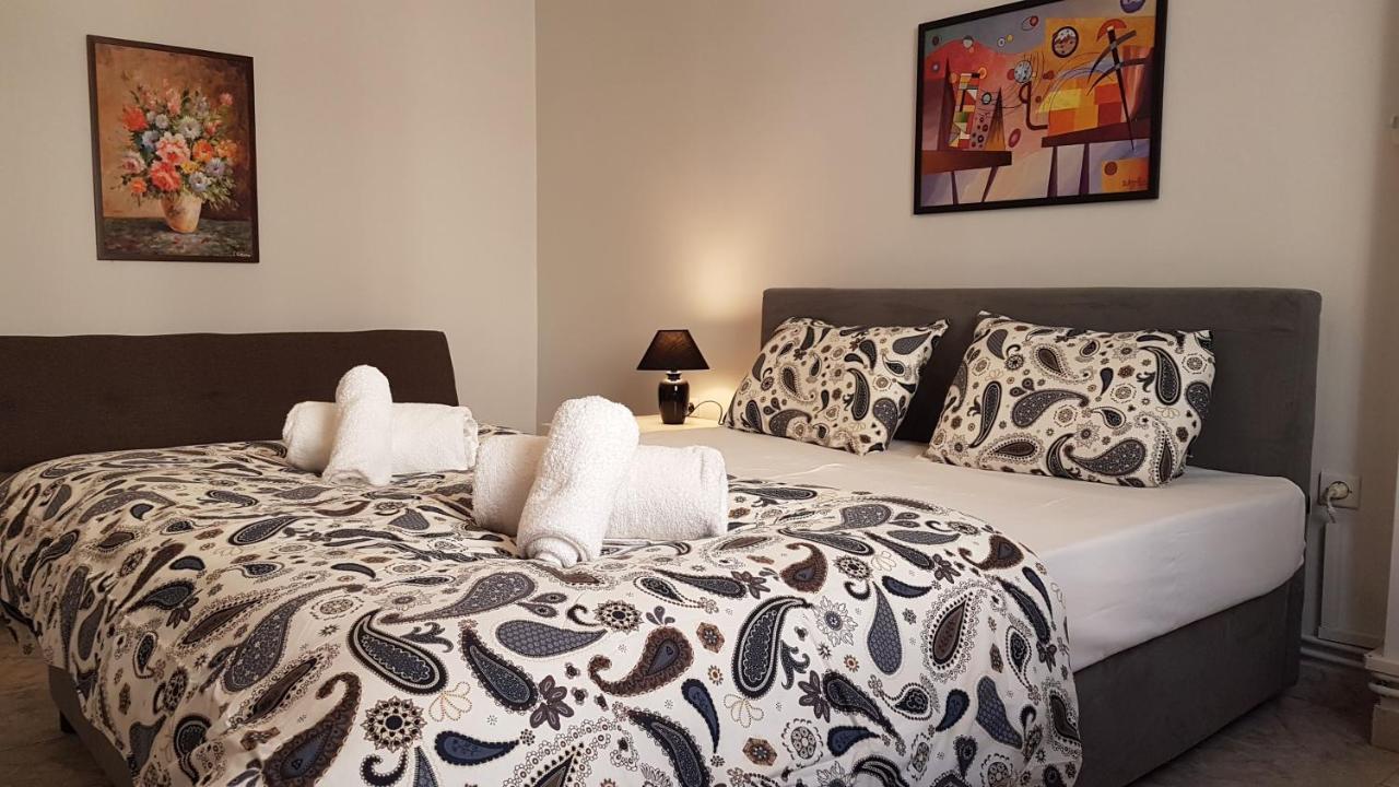 Palette Apartment Chocolate - Athens Center, 6 Bd, 3 Bath ภายนอก รูปภาพ